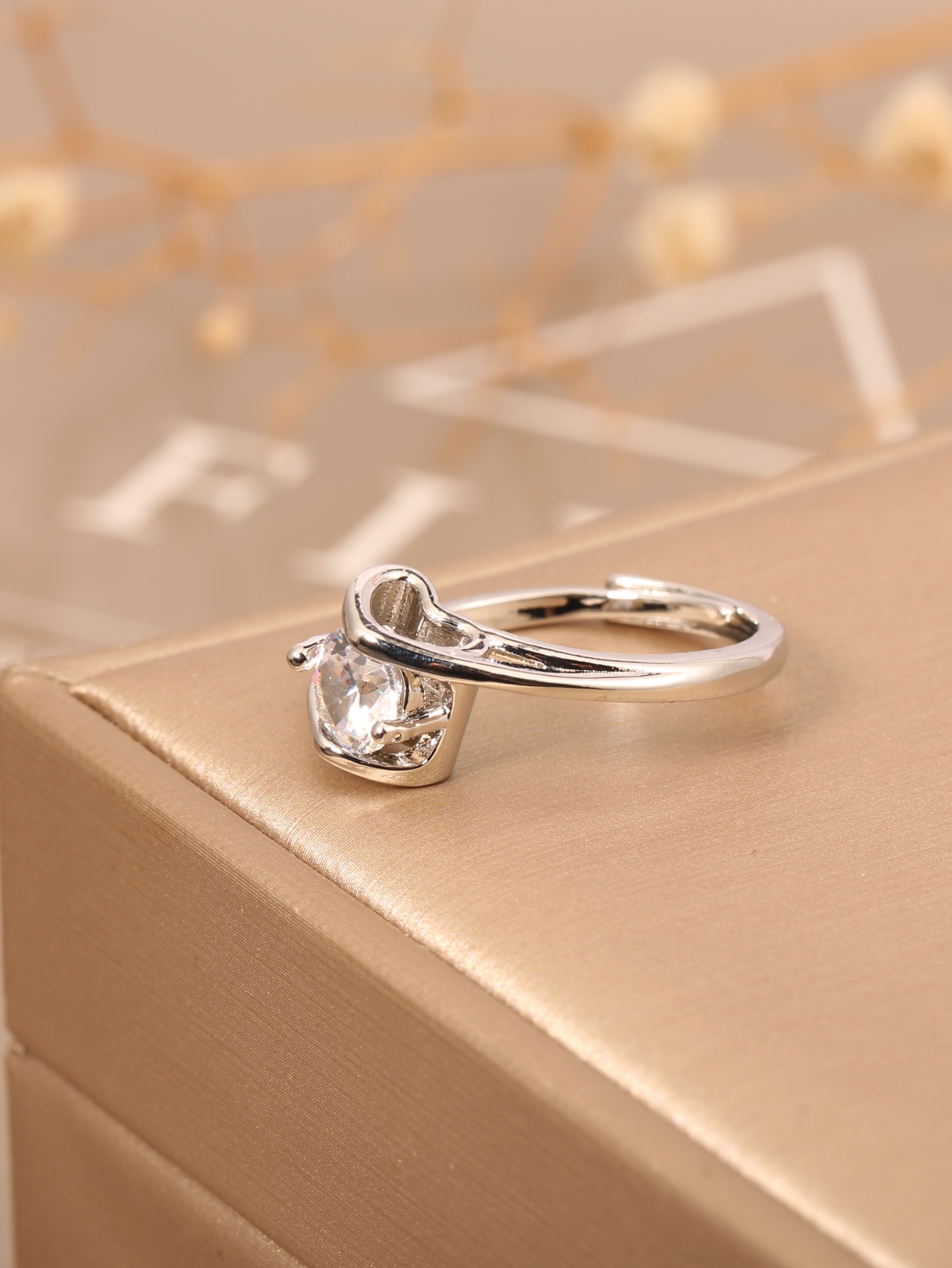 Luxury Lifestyle Gifts - 1 штука: Кольцо в европейском и